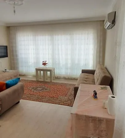 1+1 Herşey Mevcut Denize 2 Dk Antalya Larada Daire Altinkum (Antalya)